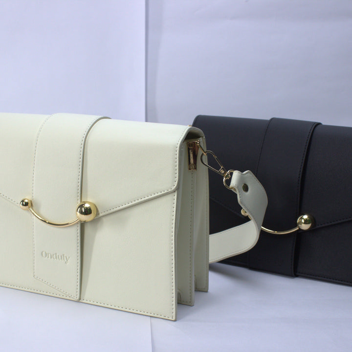 gid://shopify/MediaImage/25707570462790